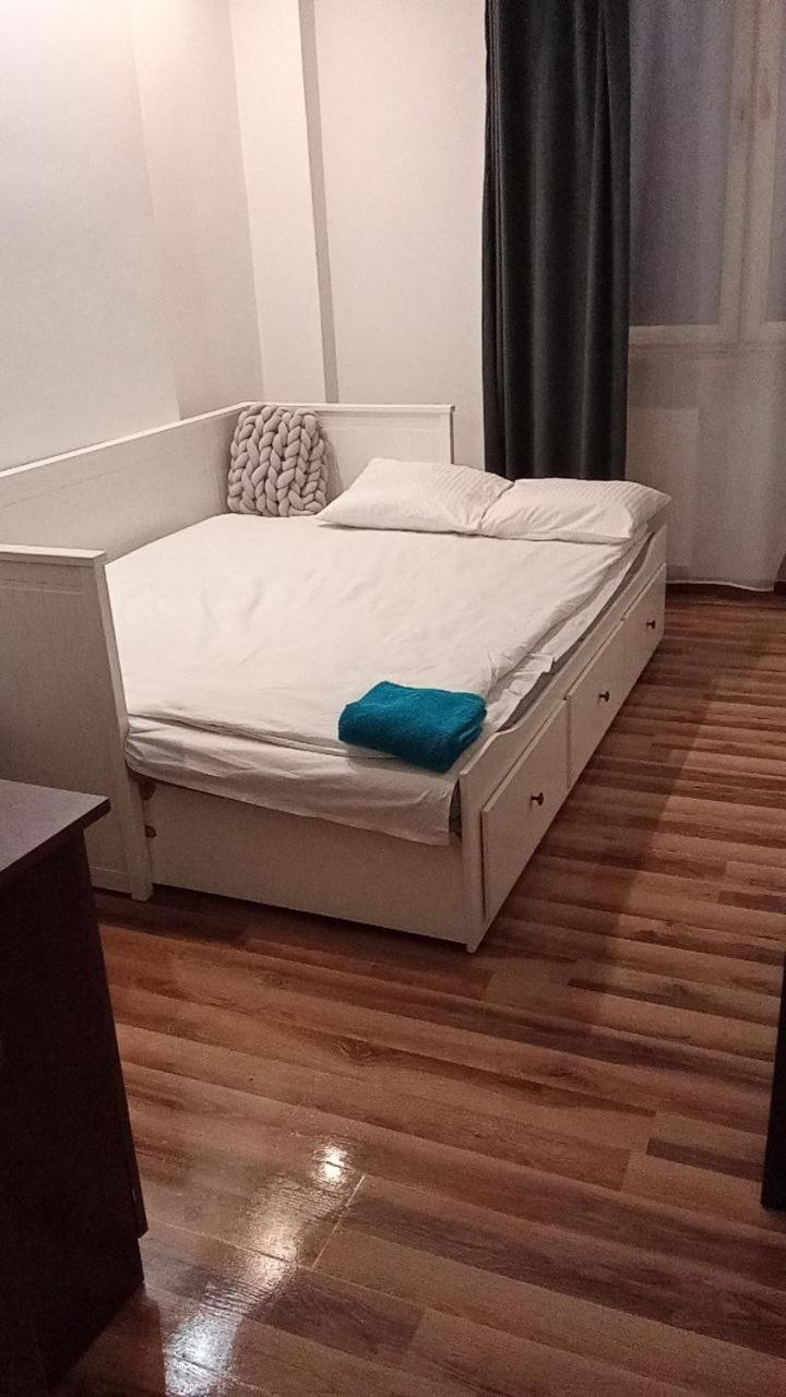 Near Rondo Onz Gyvenimas sodyboje *